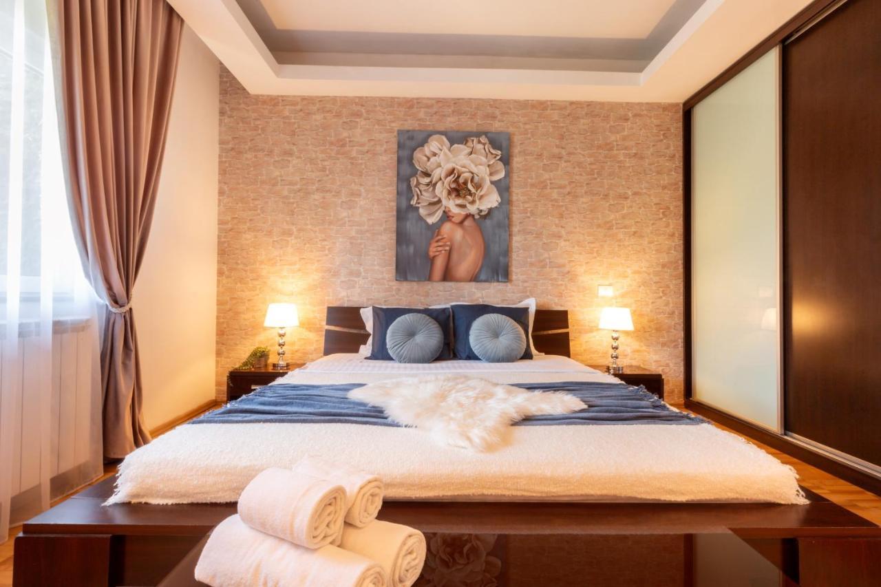 Appartamento 1br With Jacuzzi Near Herastrau: Ideal Getaway Bucarest