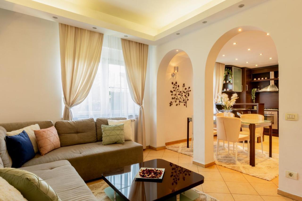 1br With Jacuzzi Near Herastrau: Ideal Getaway * Bucarest